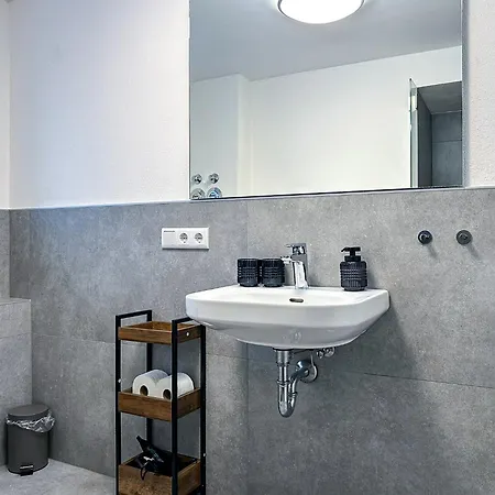 Westpromenade No 6 *